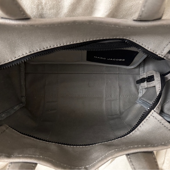 Marc Jacobs Charcoal Tote Bag - Picture 4 of 8